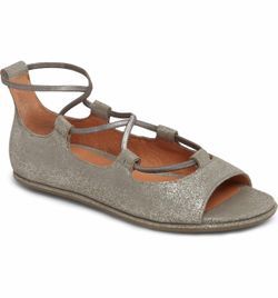 Gentle Soles by Kenneth Cole Lark Sandals