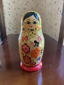 Russia “Matryoshka” Nesting dolls