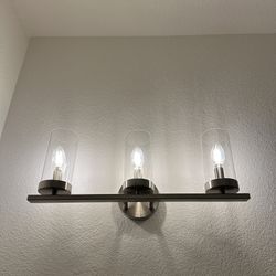 24” Bathroom Vanity 3 Light Fixture
