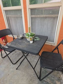 Outdoor Folding Bistro Table and 2 Chairs Set