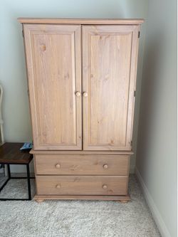 Very pretty armoire