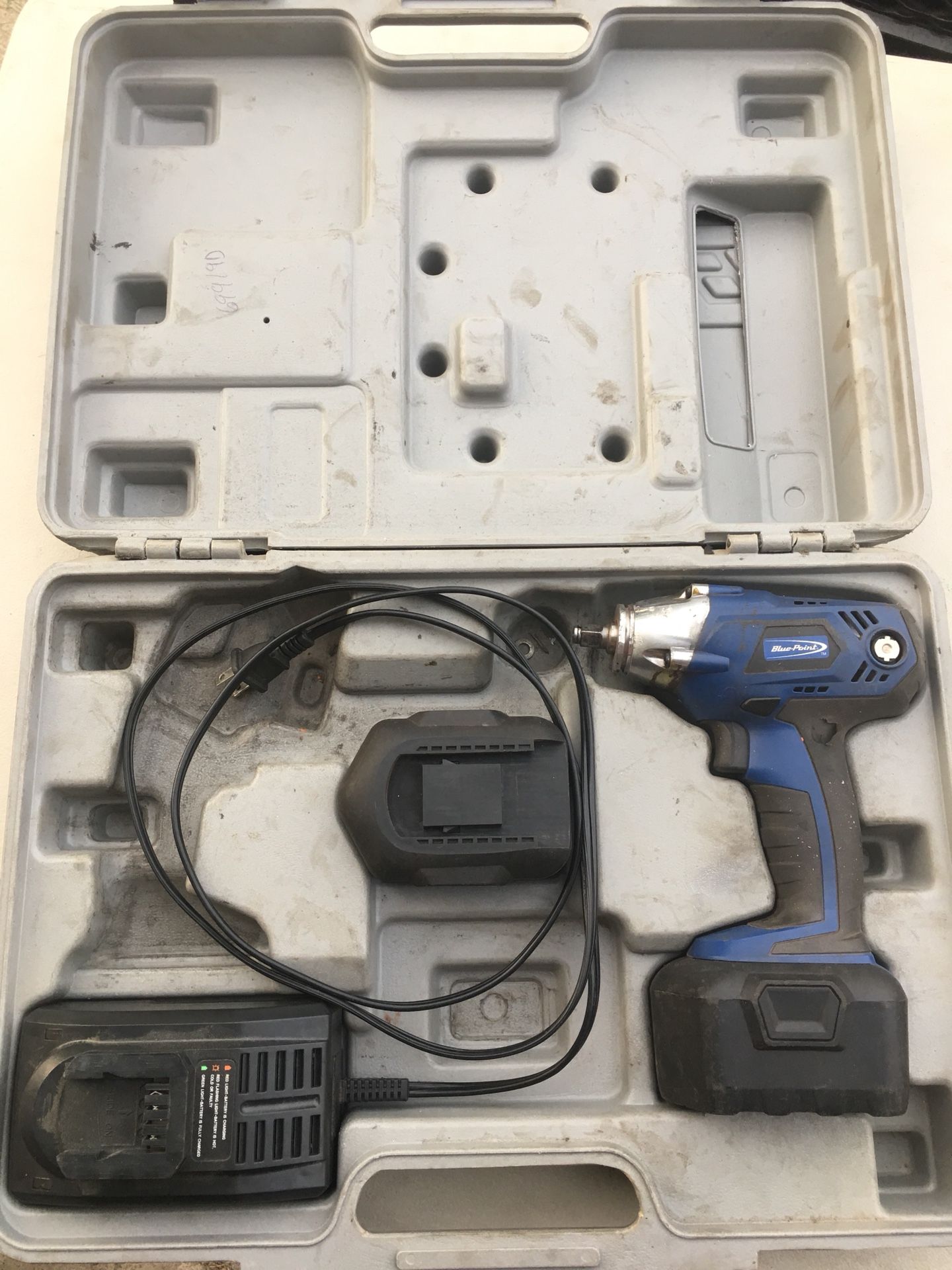 3 8 cordless impact Blue point snap on for Sale in Bakersfield