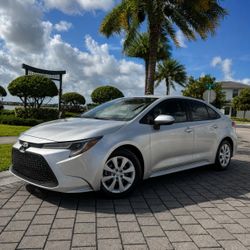 🚗 2022 Toyota Corolla LE