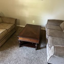 Sofa ,Love Seat , Coffe Table And Side Table 