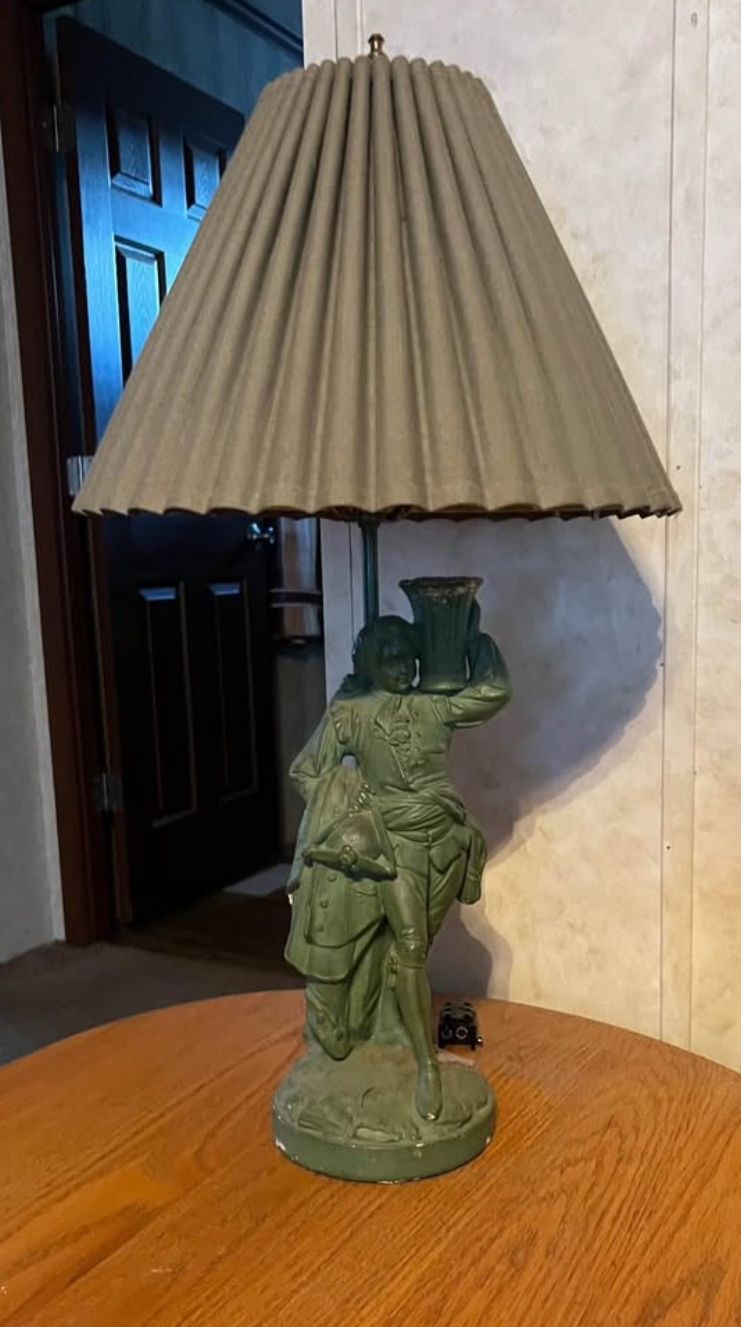 Antique Lamp Figure With Shade
