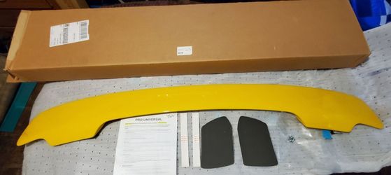 California Dream Custom Spoiler for 2004 Chevy SSR - Painted (Slingshot Yellow)