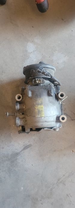 ac compressor.  co.presora de 2006 ford expedicion