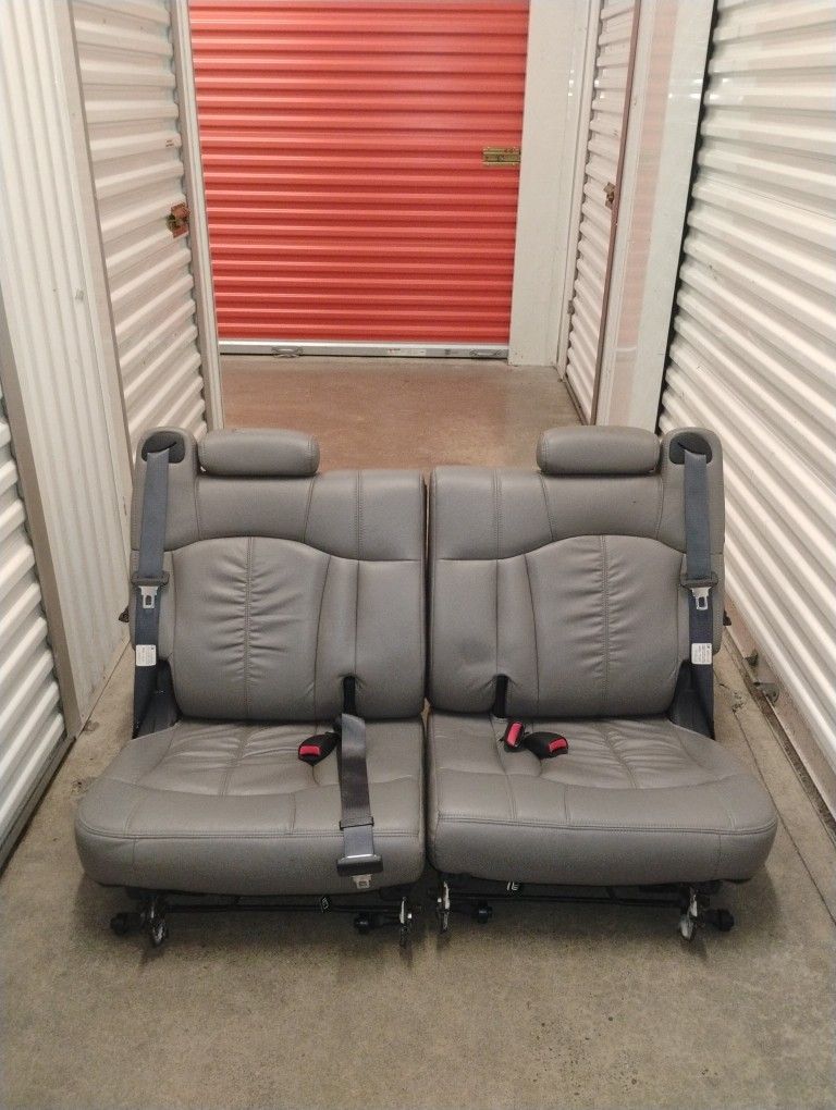 2001 Chevy Tahoe Rear Back Seats