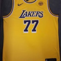 Luka Doncic Lakers Jersey Sz XXXL