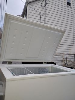 Deep freezer