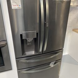 Black Stainless Steel 23 Cu. Ft. Smart WiFi Enabled Counter Depth Refrigerator With Craft Ice Maker