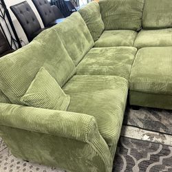 New Sage Corduroy Sectional Couch Sofa with Ottoman! Free Delivery 🚚! 