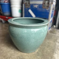 16.5”W x 13”H Ceramic Pot