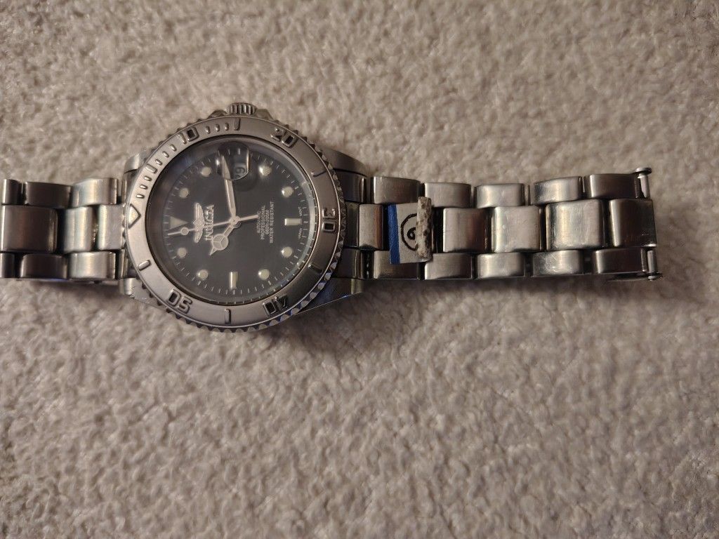 iNVictA automatic Men's Watch Made In Japan