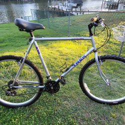 TREK ANTELOPE 830 21 SPEED VERY TALL MOUNTAIN BIKE