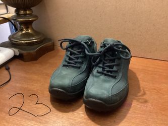 Sneakers by hotter