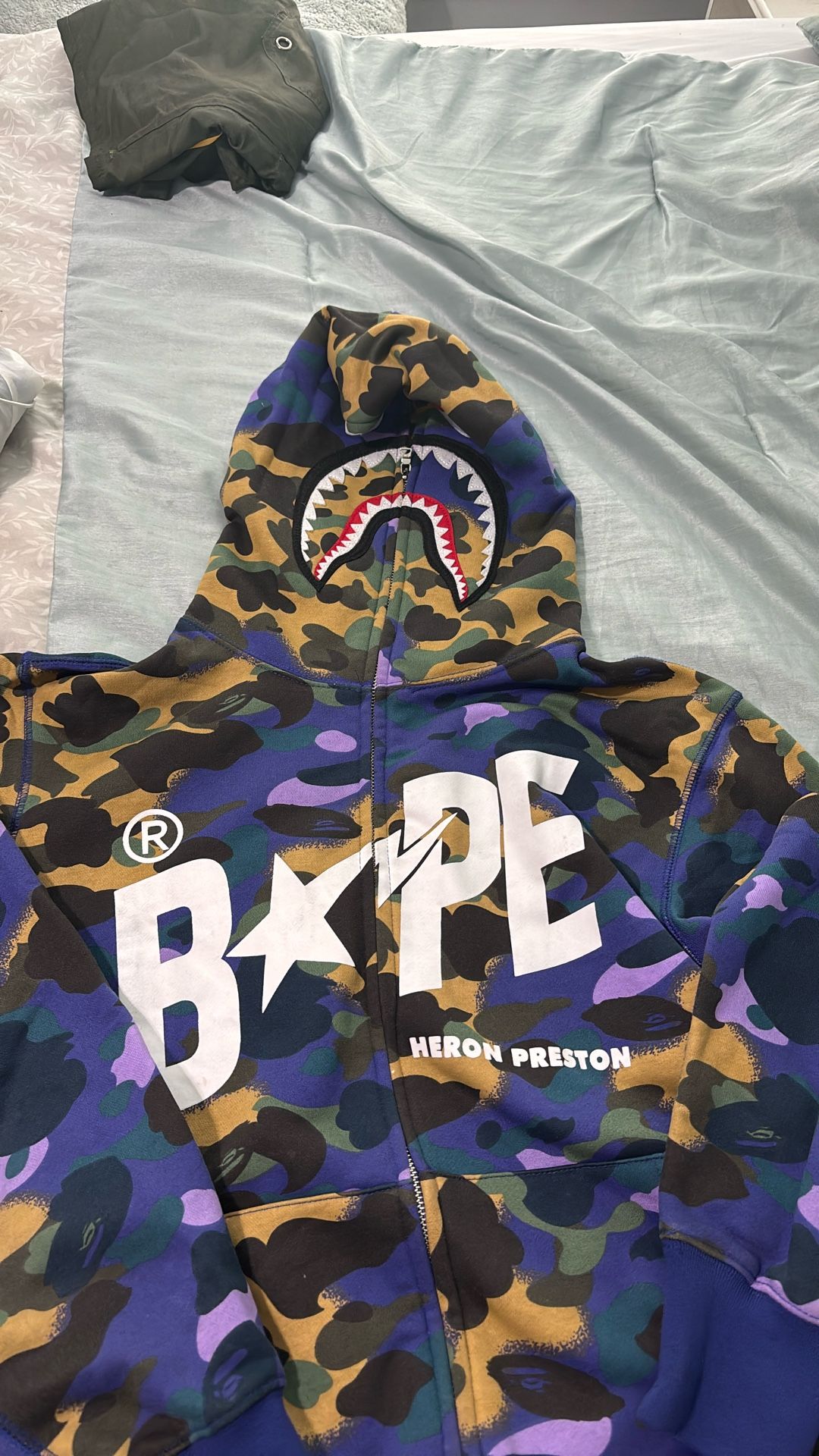 BAPE
