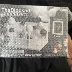 thecanvasdon house of balloons the weeknd set