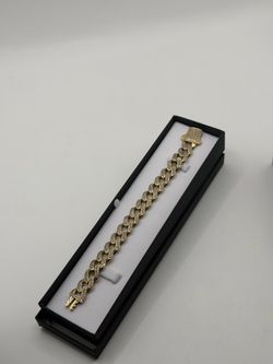 Cuban link bracelet
