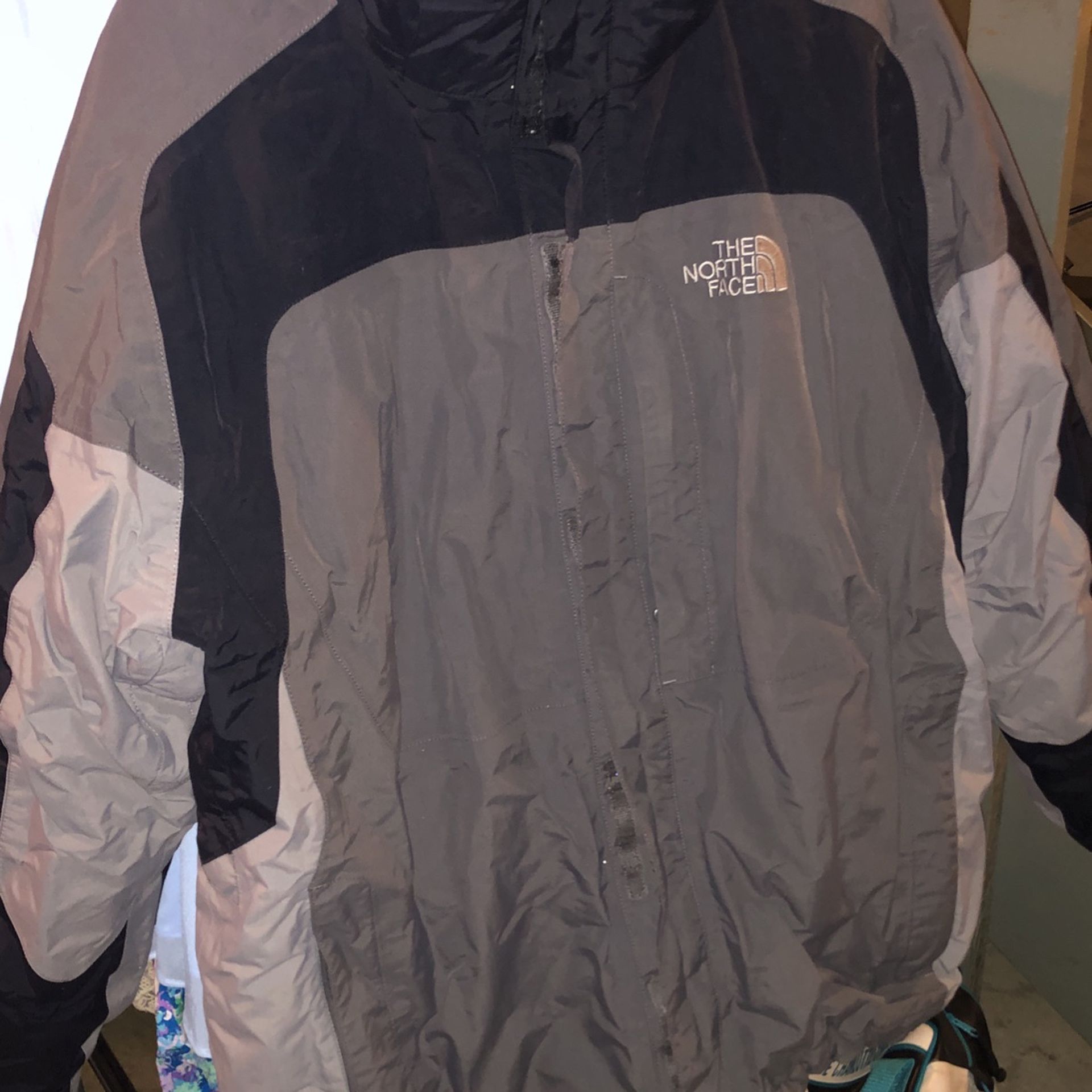 Men’s 2 In 1 North face Jacket, Size Large