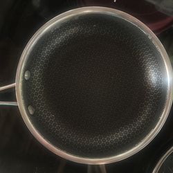 8 inch HEXCLAD Pan with Lid