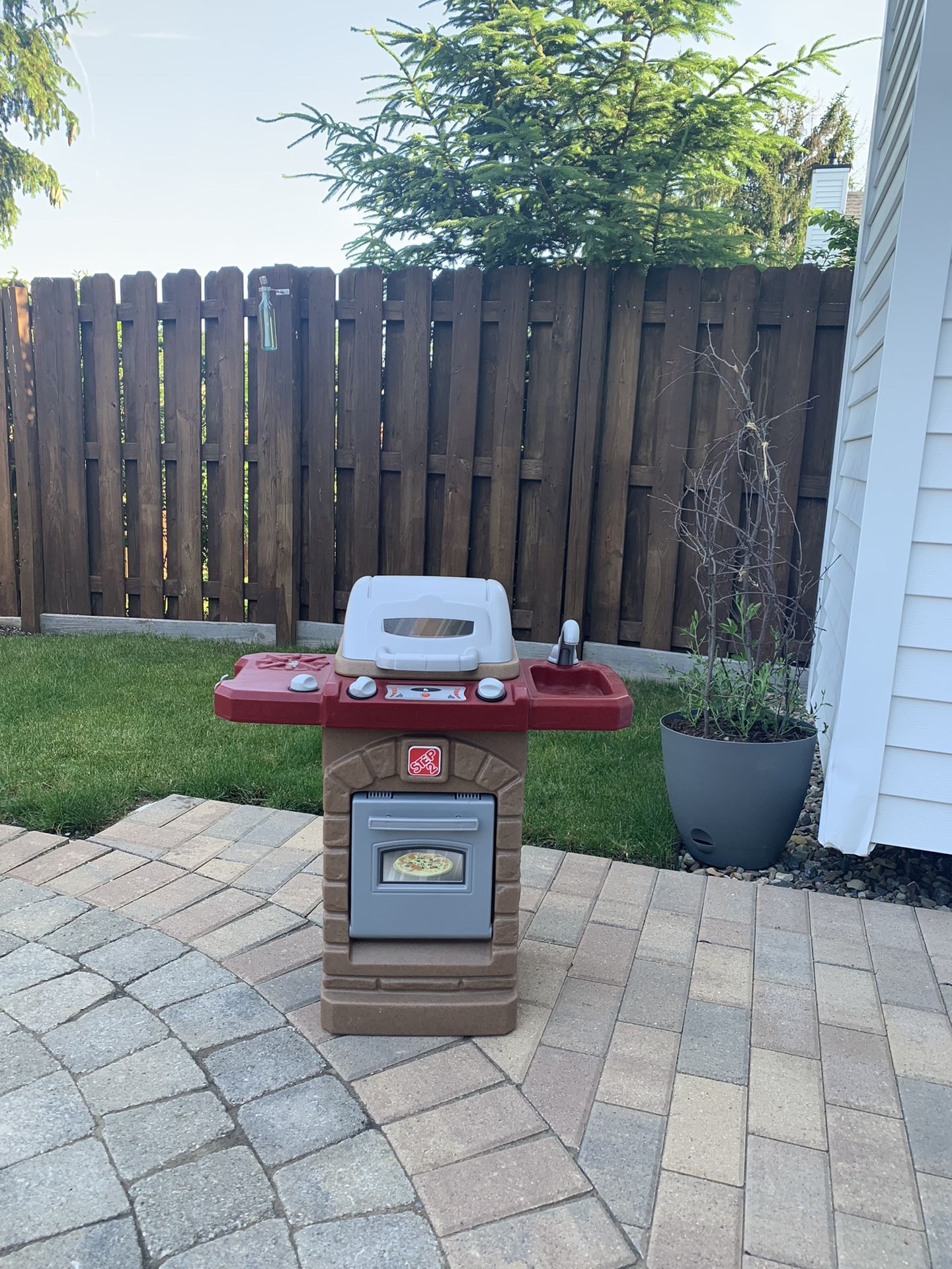 Step 2 Outdoor Grill Set for Kids Garage Sale June 5-7