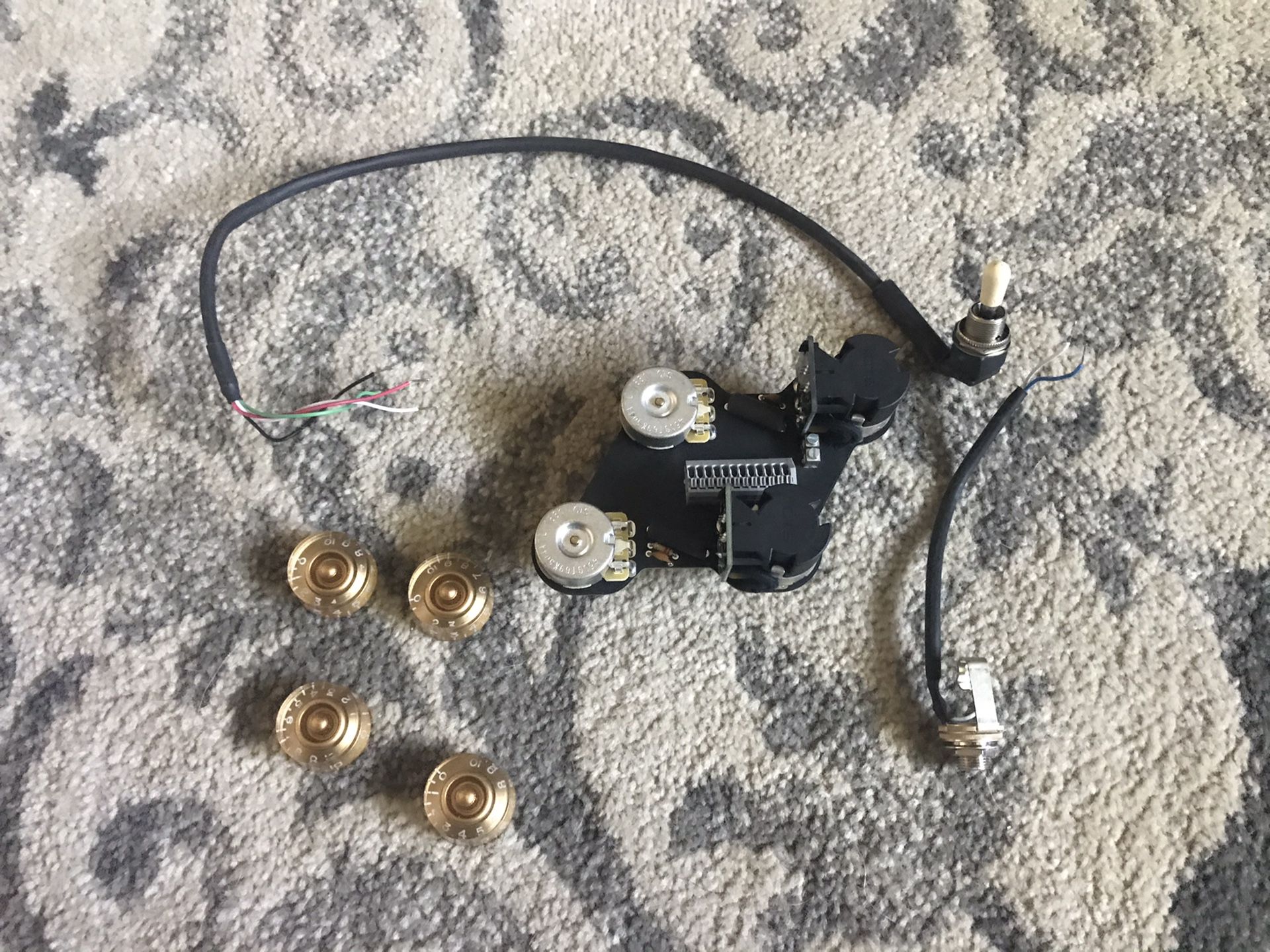 Obsidian Wire Les Paul Harness