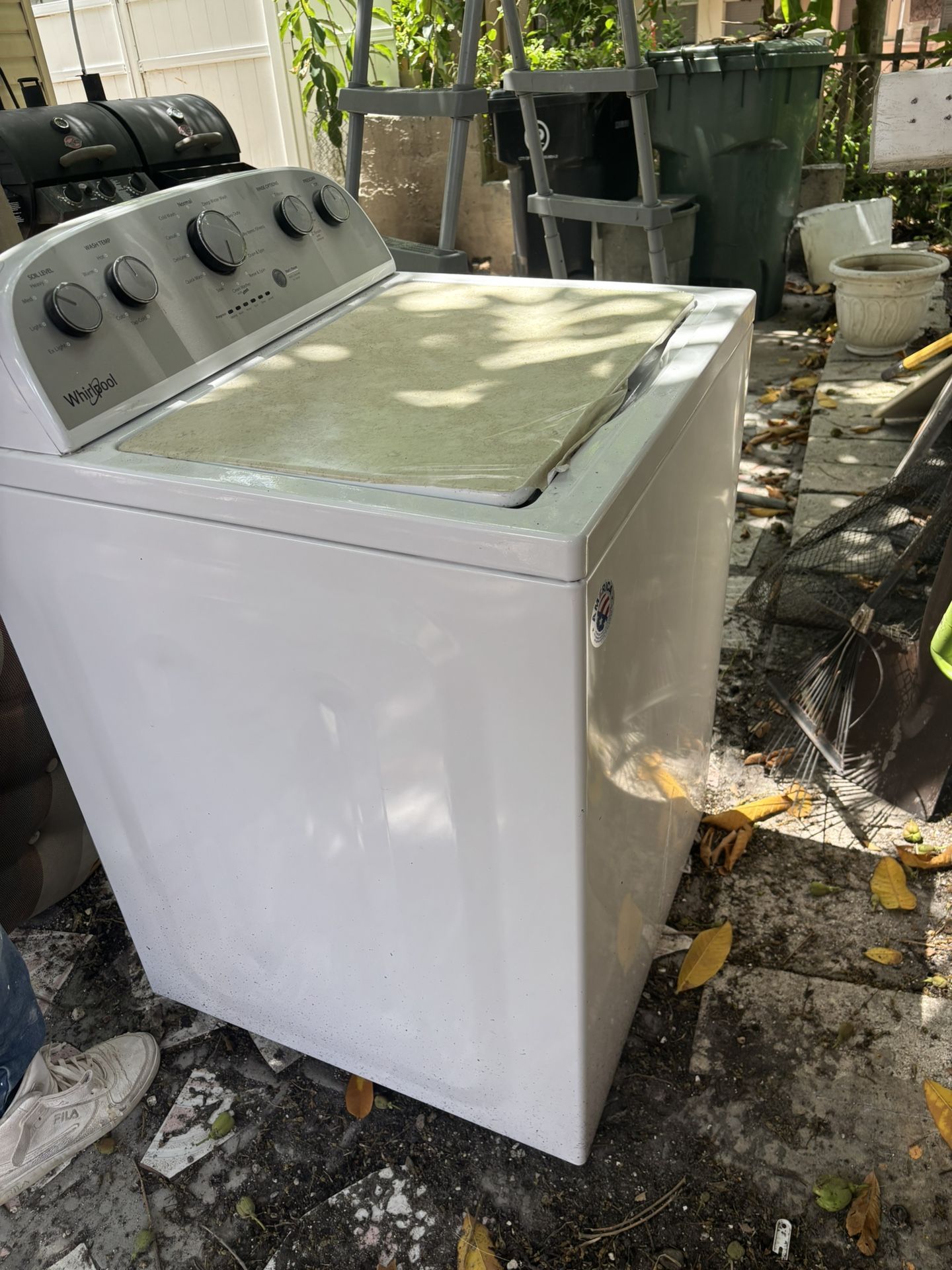 Whirlpool 3.8 cu. ft. Top Load Washer in White
