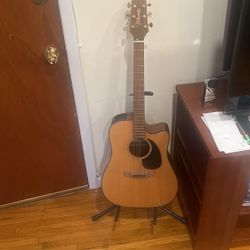Acoustic/Electric Guitar Takamine EG340C