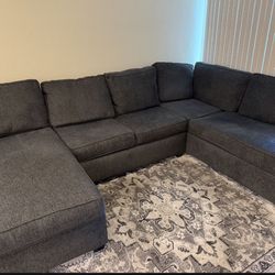 Living Spaces Mathers Sectional New 