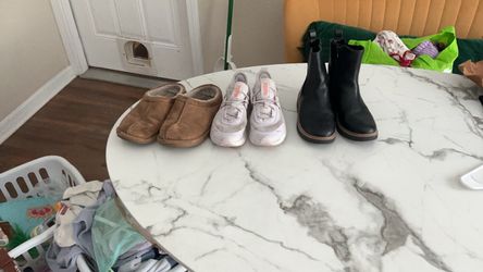 Kids shoes size 3, 2 1/2, 1