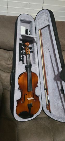 4/4 Violin with Bow and Case $79