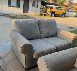 Gray Fabric Sofa / pull out bed