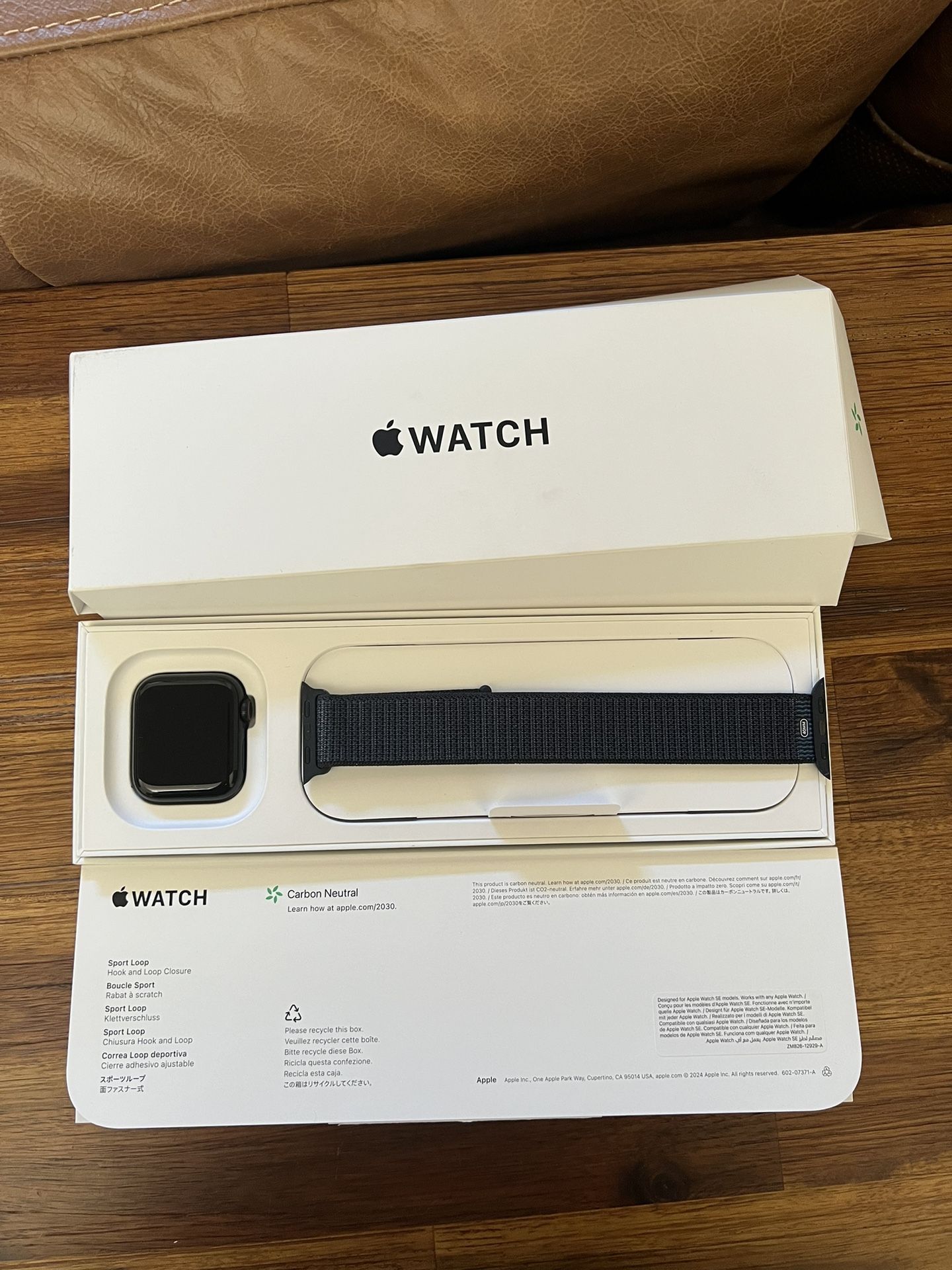 Apple Watch SE Aluminum 40mm (BRAND NEW)