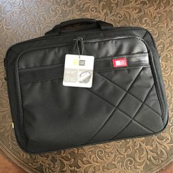 Case Logic 17.3 Laptop Tablet Tech Bag