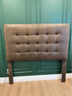 Queen Upholstered Tufted Headboard