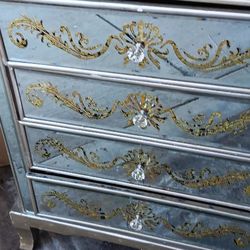 Mirror Dresser  $55 0.B.OAs Is See it Pictures,vea Fotos 