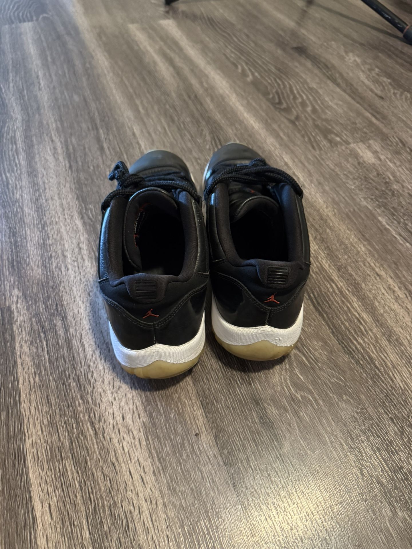 Air Jordan 11 Retro Low 72-10