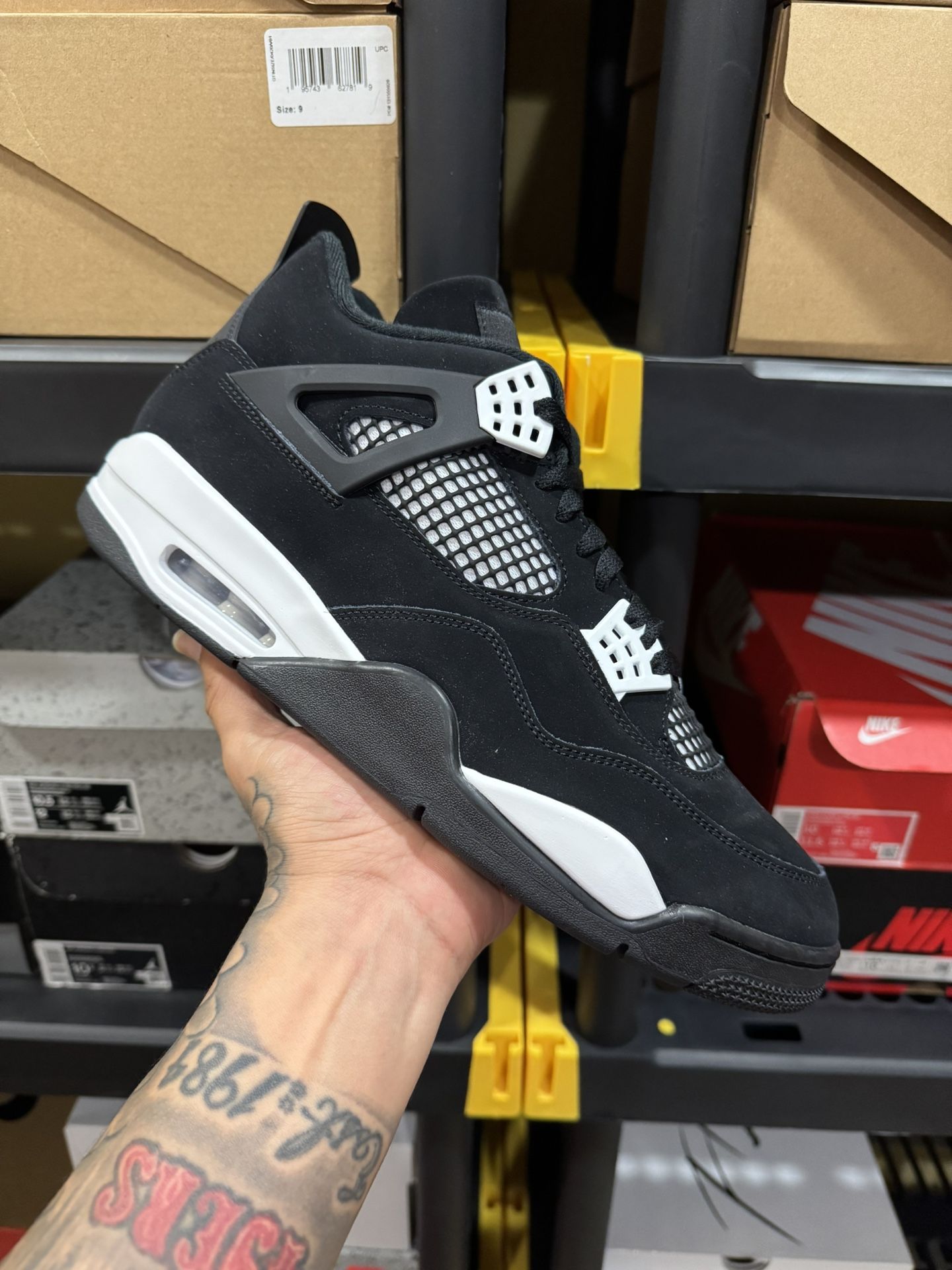 Air Jordan 4 Retro White Thunder Multiple Sizes Available