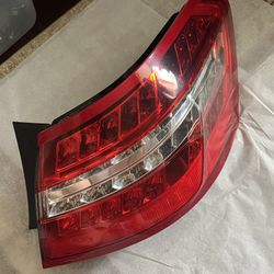 10-13 Mercedes E Class Rear Right Passengers Side Tail Light Taillight