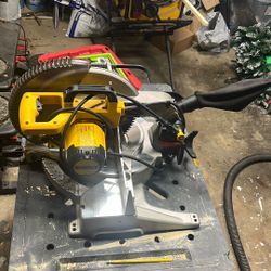 Dewalt 12 In Miter Saw 715