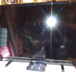 32-in Flat Screen TV 