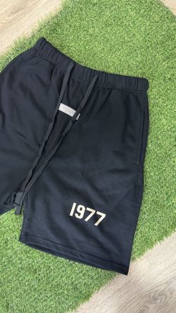 Essentials Shorts