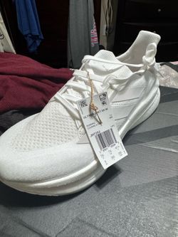 Size 9 woman’s adidas