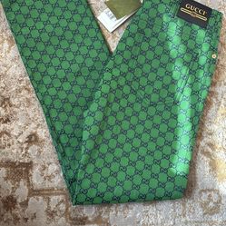 32 Gucci pants New 