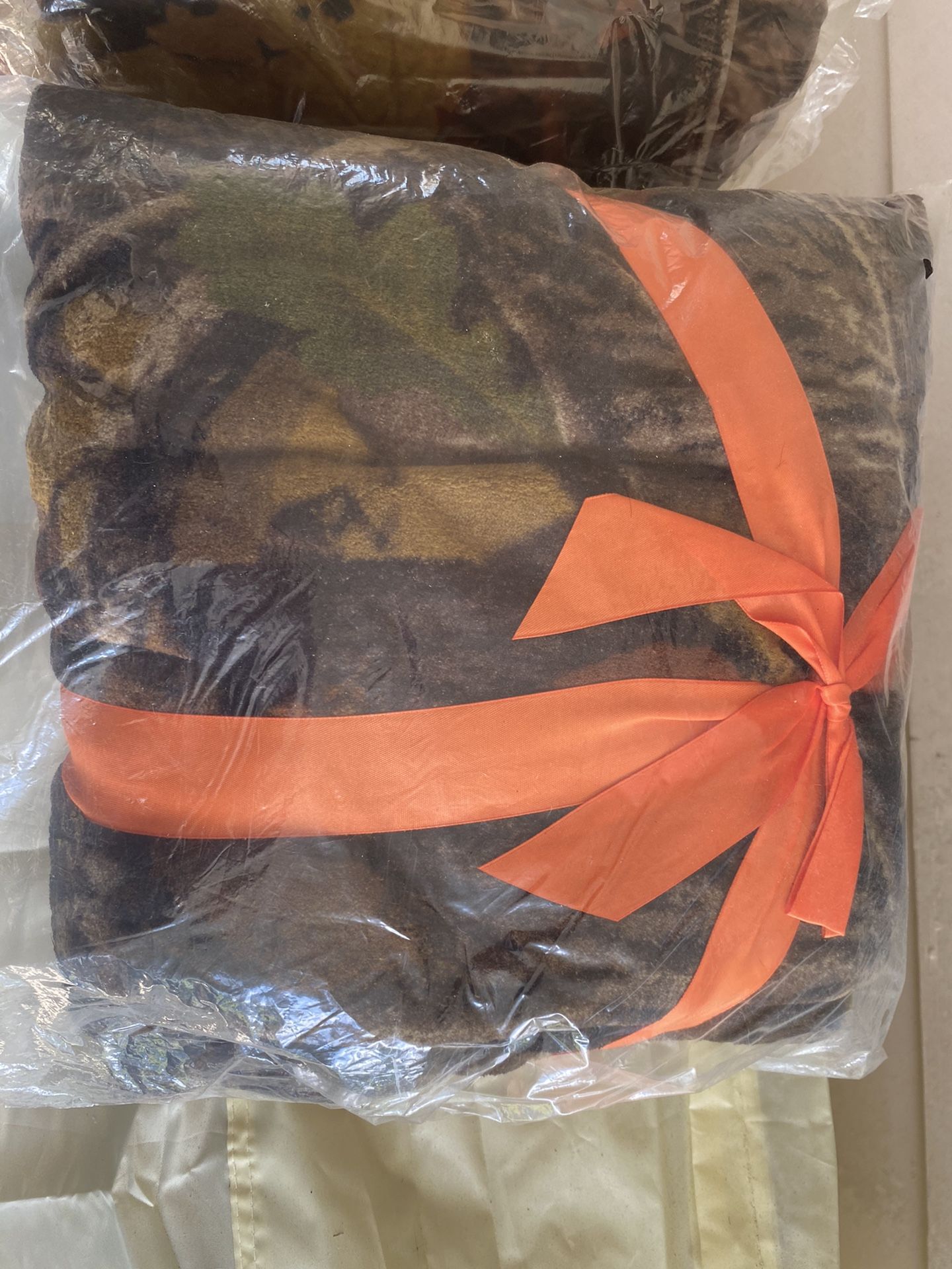 Brand New Camo Blanket And Sleeping Bag