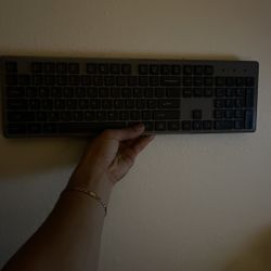 Wireless keyboard 