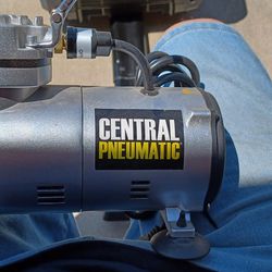 Central Phenumatic Air Brush Compressor