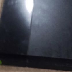 PlayStation 4 Console With 4 Games And Controller