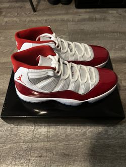 Nike Air Jordan 11 Cherry ( Size 13 )